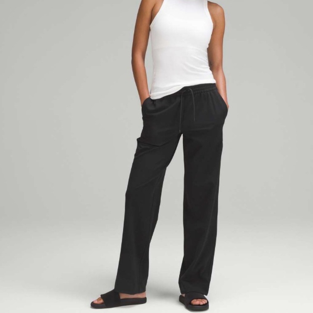 Lululemon luxtreme mid rise straight leg trousers szL